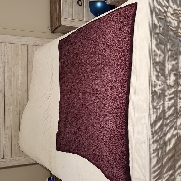 Victoria secret PINK Purple Cozy blanket - Picture 4 of 7